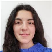 Estudiante de último semestre de ingeniería mecánica con conocimiento en múltiples temas de física y matemáticas